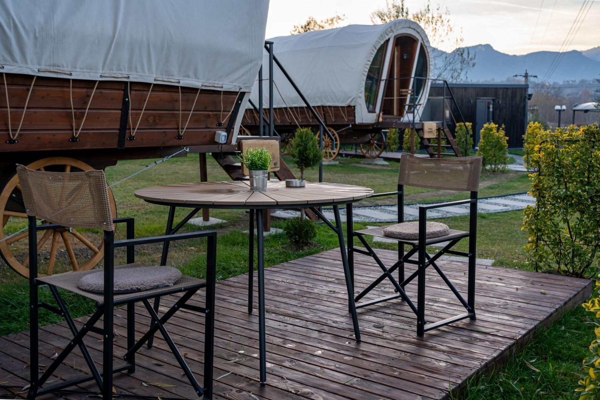 Glamp In Style Pods Resort Bran  Luaran gambar