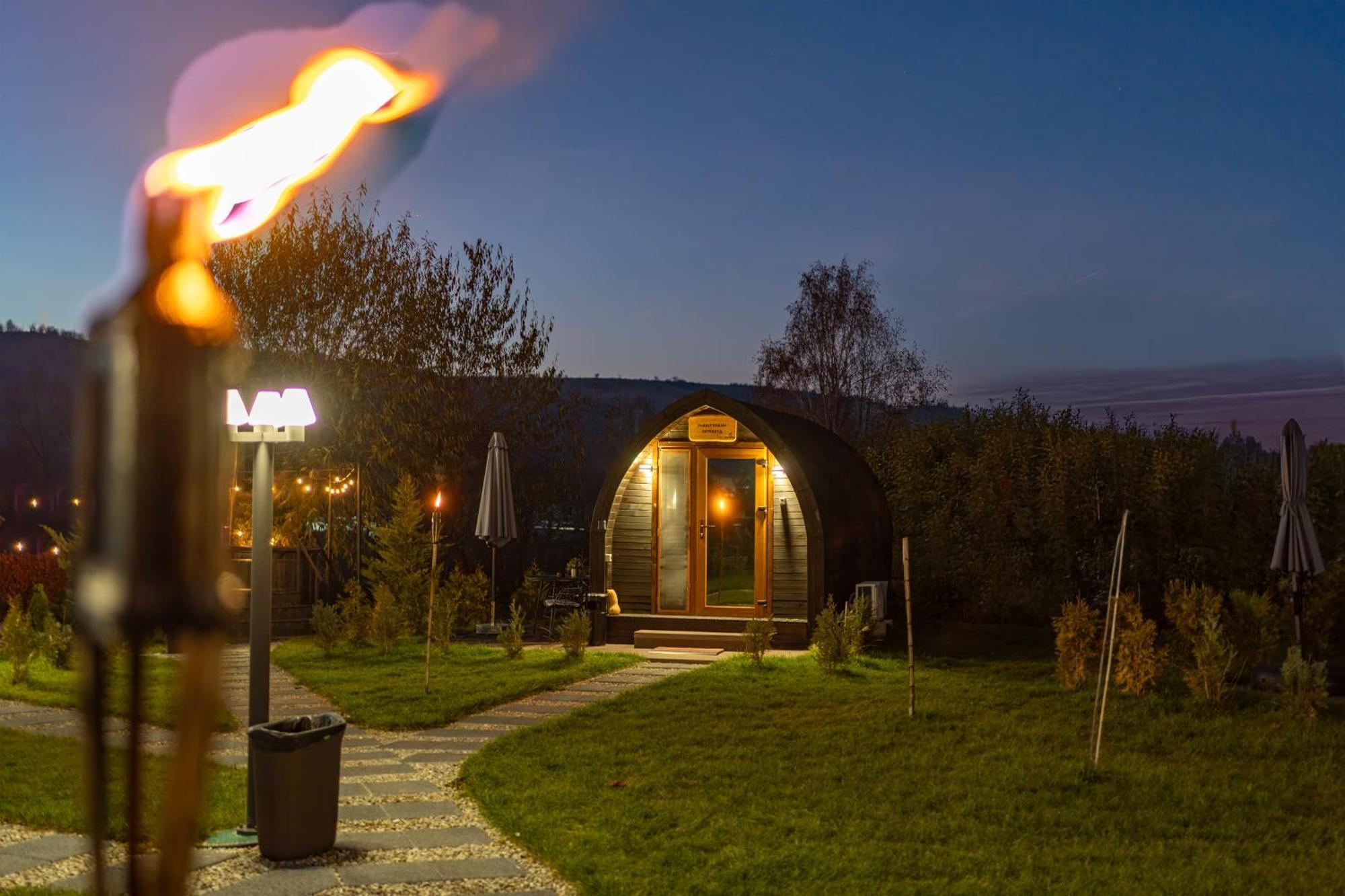 Glamp In Style Pods Resort Bran  Luaran gambar