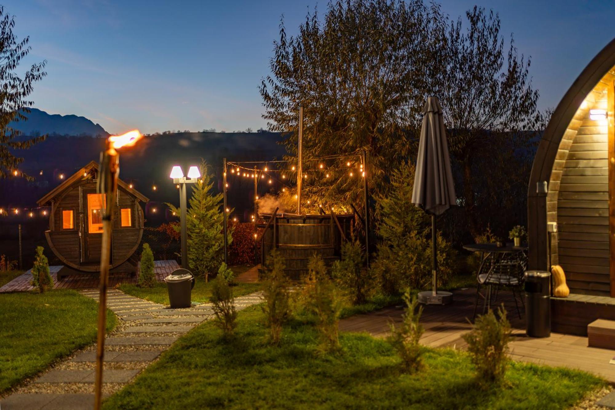 Glamp In Style Pods Resort Bran  Luaran gambar