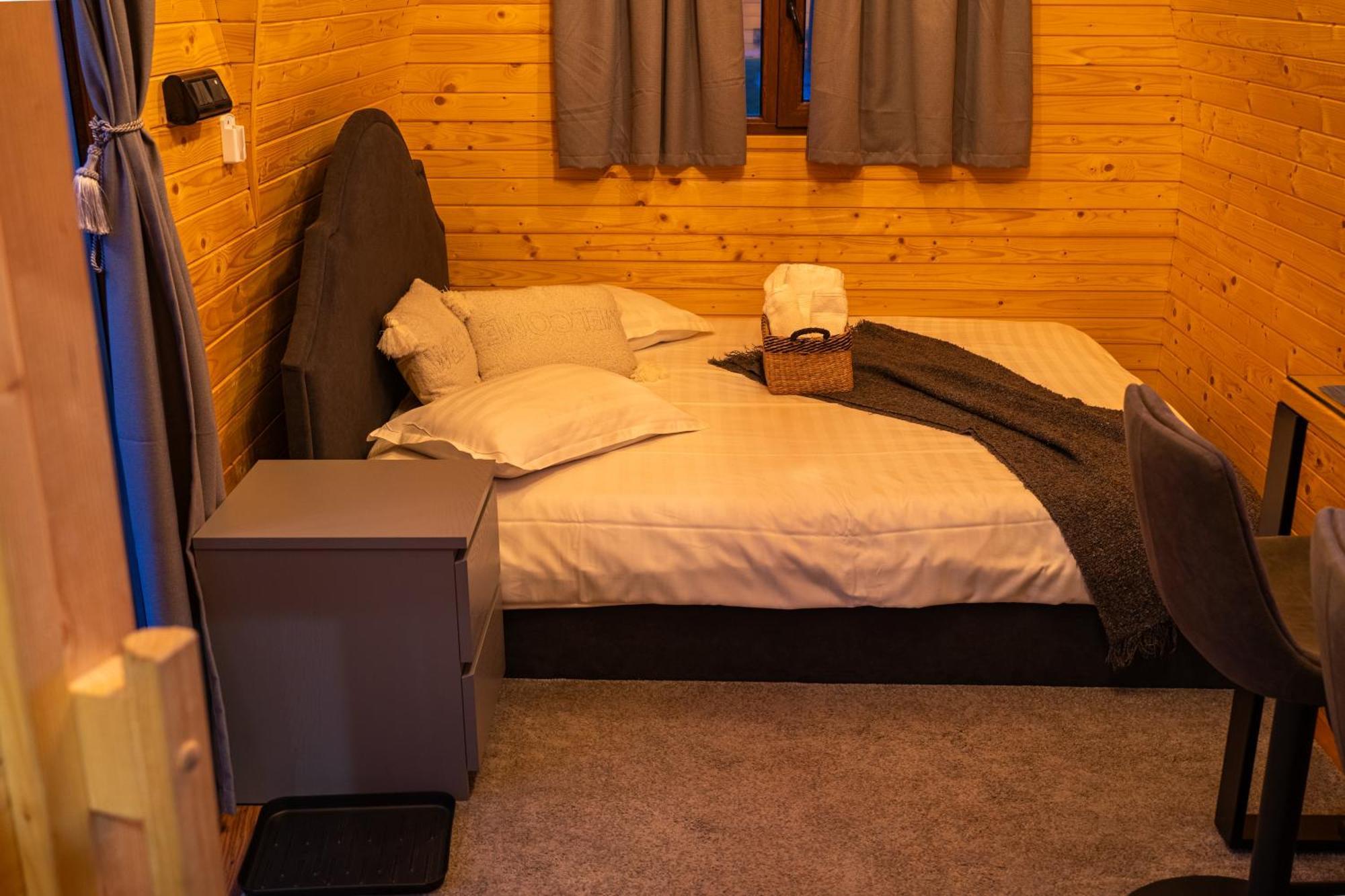 Glamp In Style Pods Resort Bran  Luaran gambar