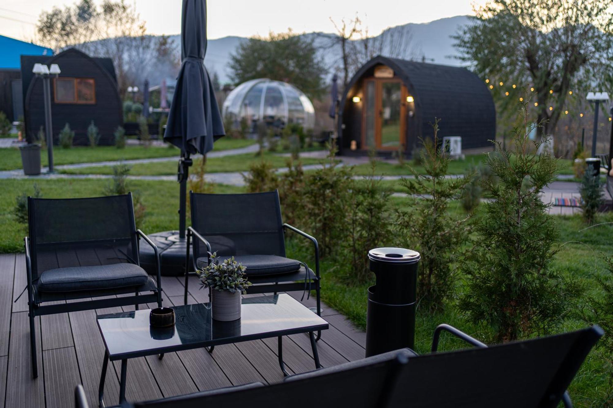 Glamp In Style Pods Resort Bran  Luaran gambar