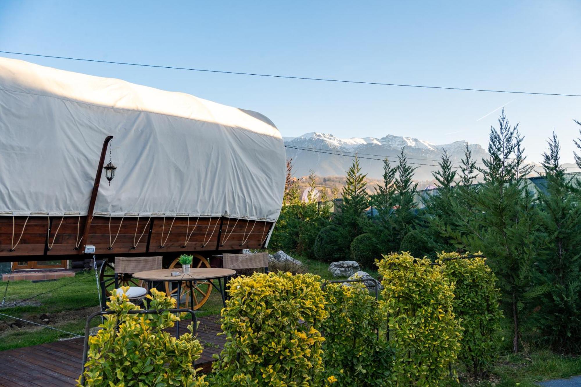 Glamp In Style Pods Resort Bran  Luaran gambar