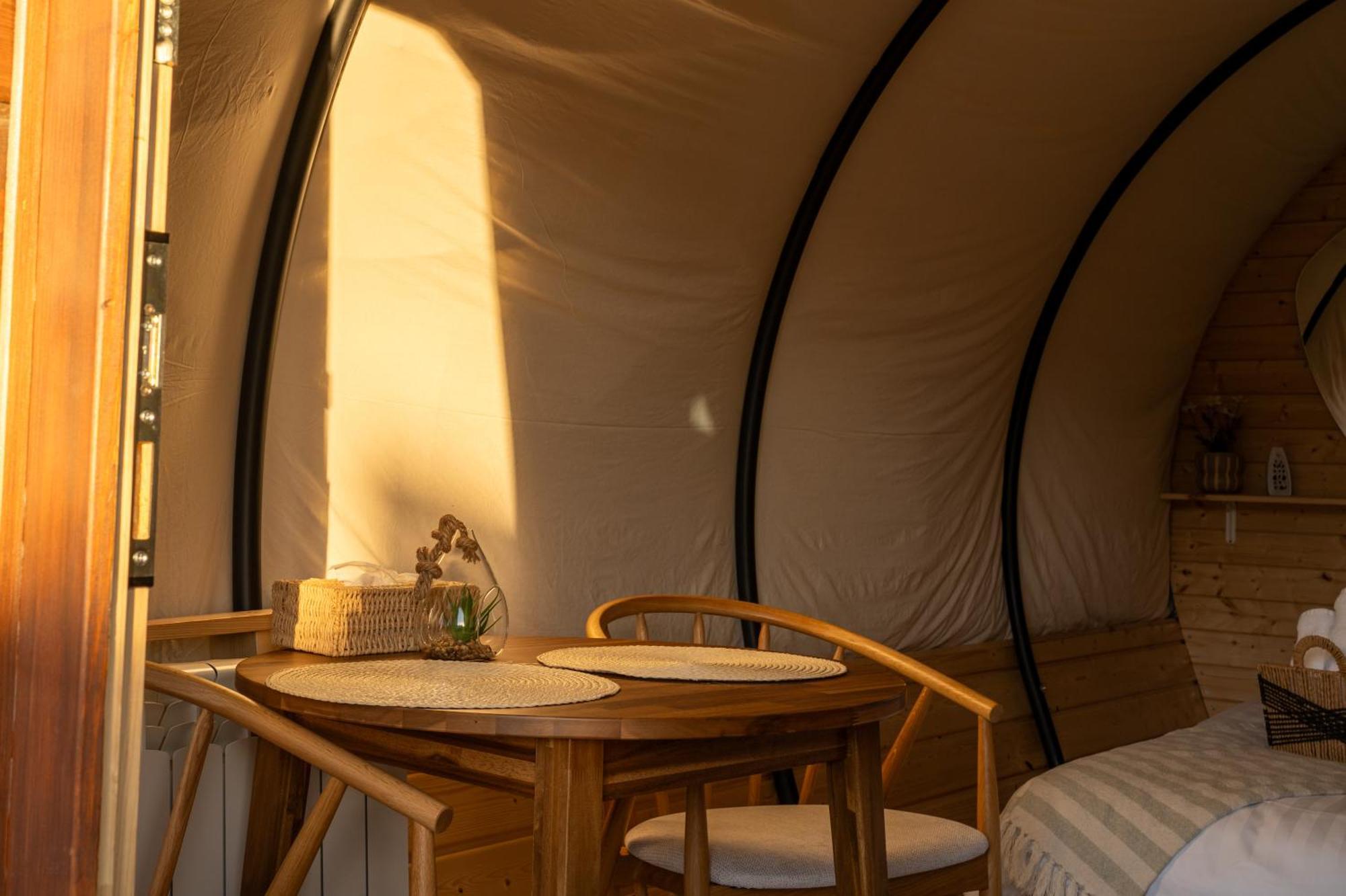 Glamp In Style Pods Resort Bran  Luaran gambar