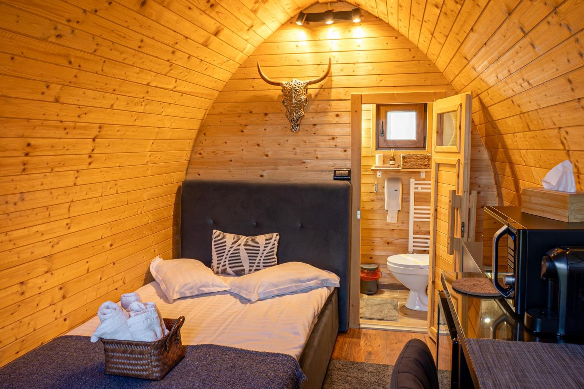 Glamp In Style Pods Resort Bran  Luaran gambar